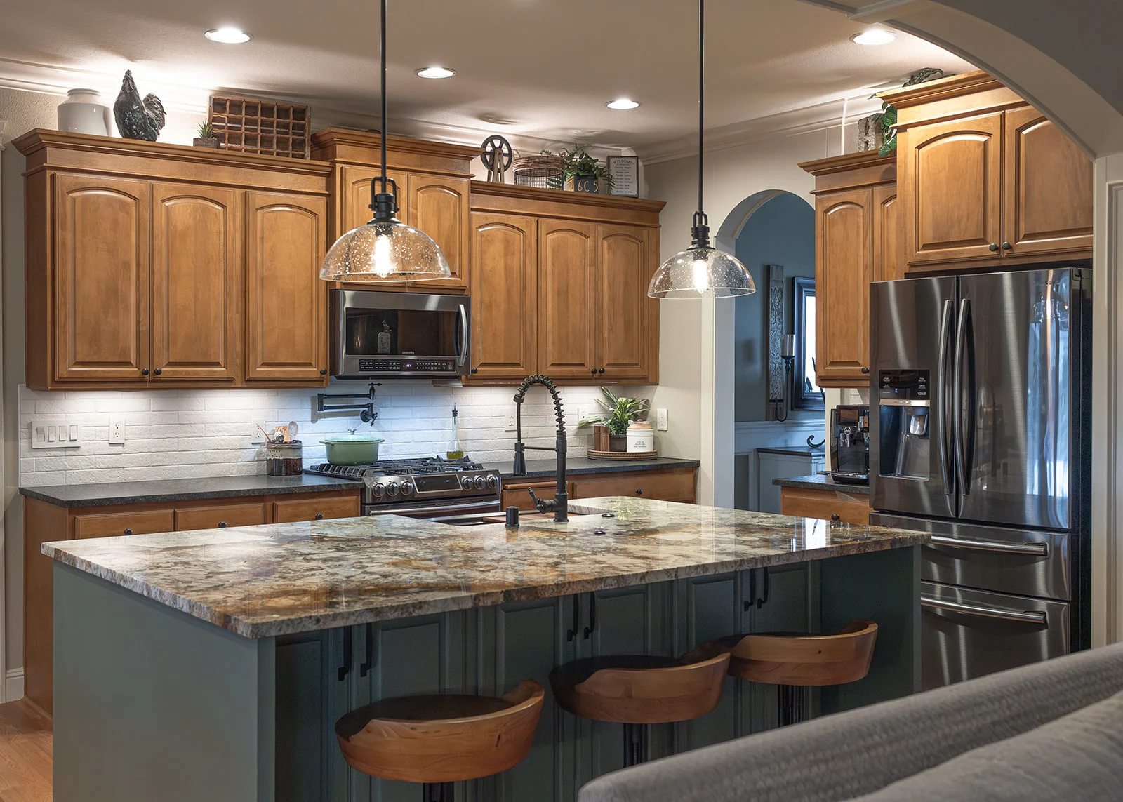 Transitional Two-Tone Kitchen Remodel in Vancouver, WA