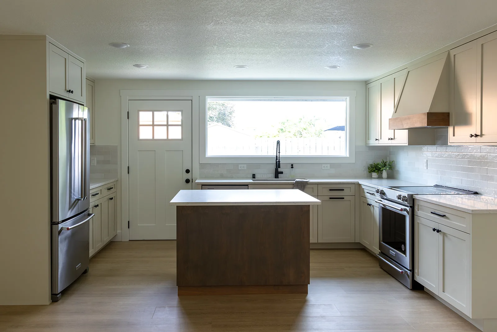 Modern Kitchen Remodel in Vancouver, WA