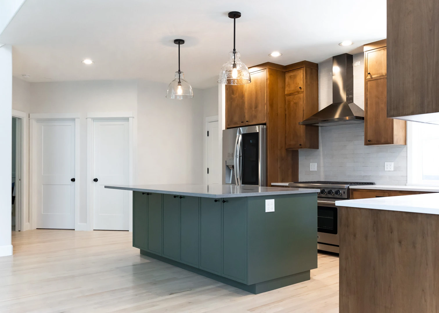 Beautifully Updated Kitchen in Camas, WA
