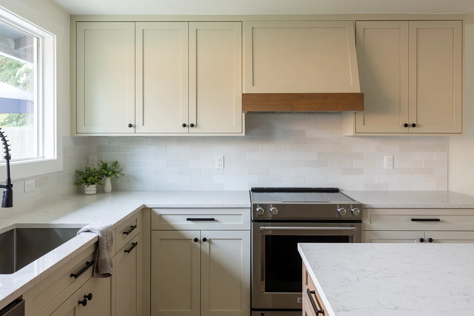 Modern Kitchen Remodel in Vancouver, WA