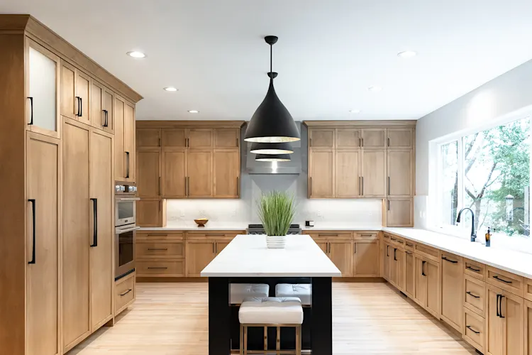 Two-tone kitchen remodel in Vancouver, WA