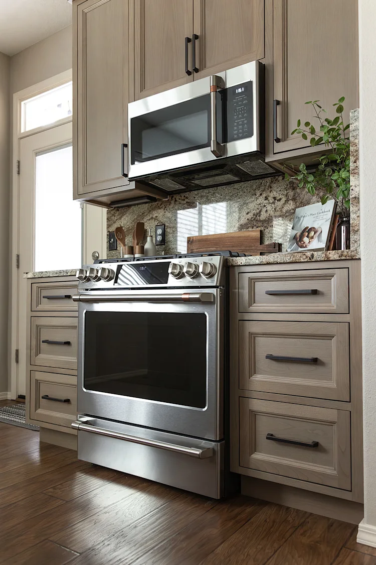 Gray-Stained Kitchen and Bath Remodel in Battle Ground, WA