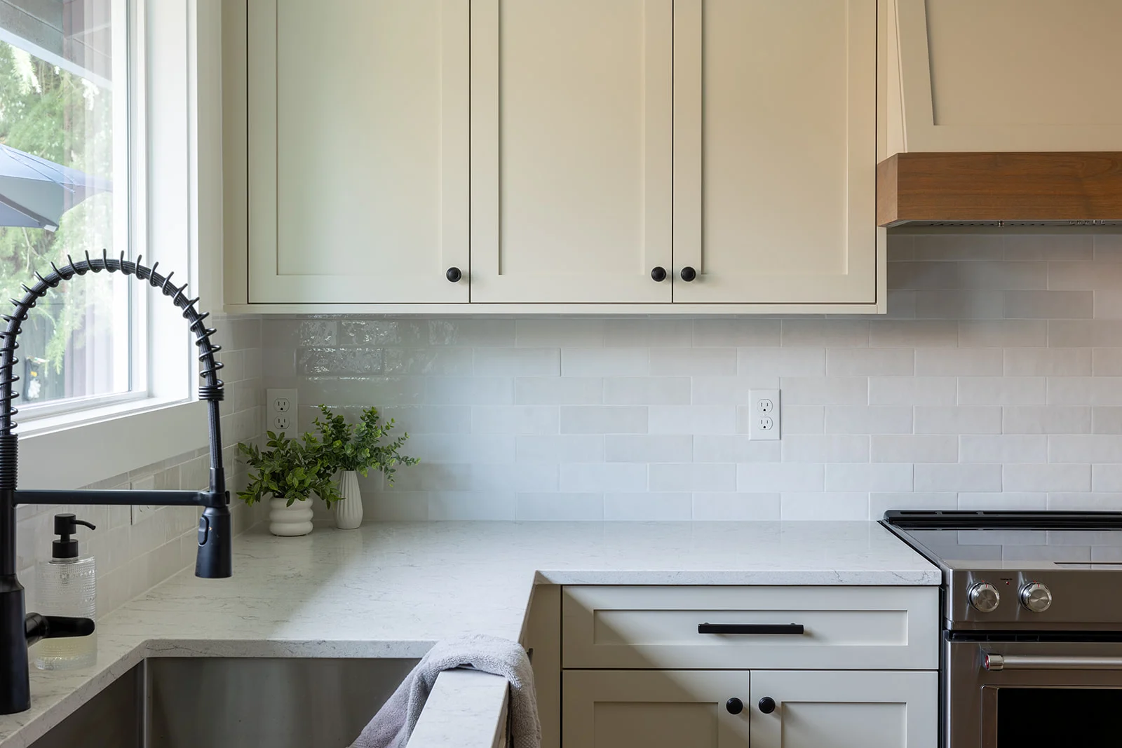 Modern Kitchen Remodel in Vancouver, WA