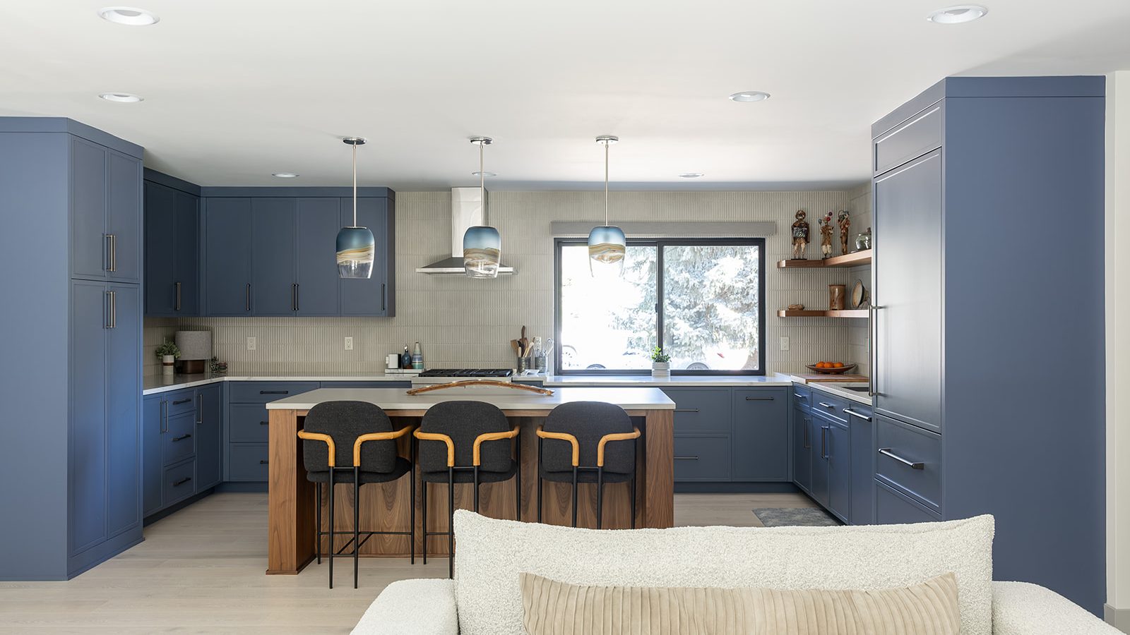 Vancouver · Kitchen & Living